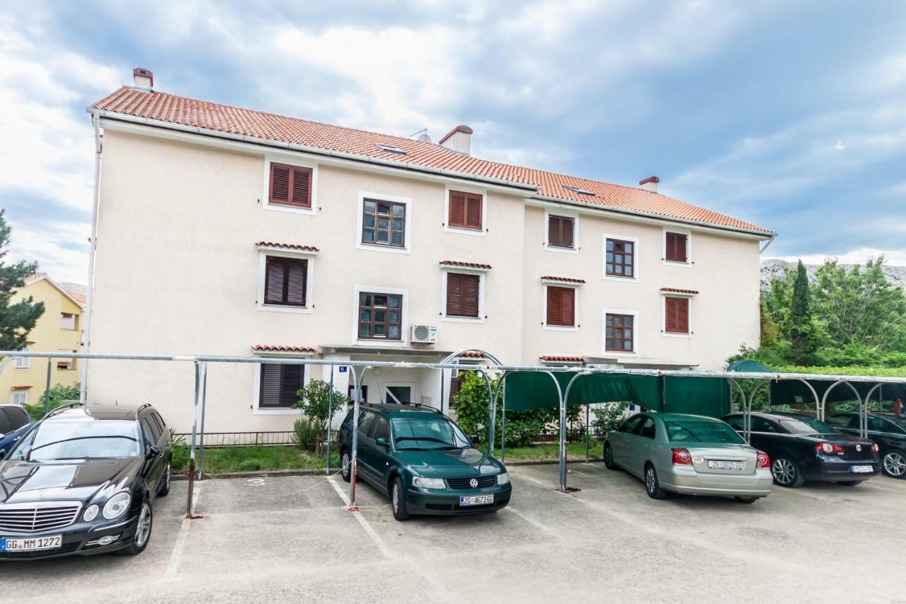 Apartment Glorija With Balcony Baska  Ngoại thất bức ảnh